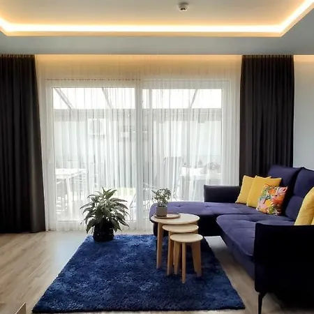 Family House With Terrace Apartment